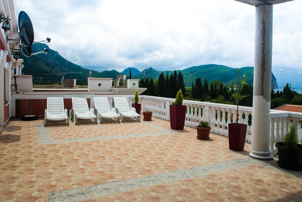 Hotel Wellness & Spa Angelo Gabriel Petrovac Zewnętrze zdjęcie
