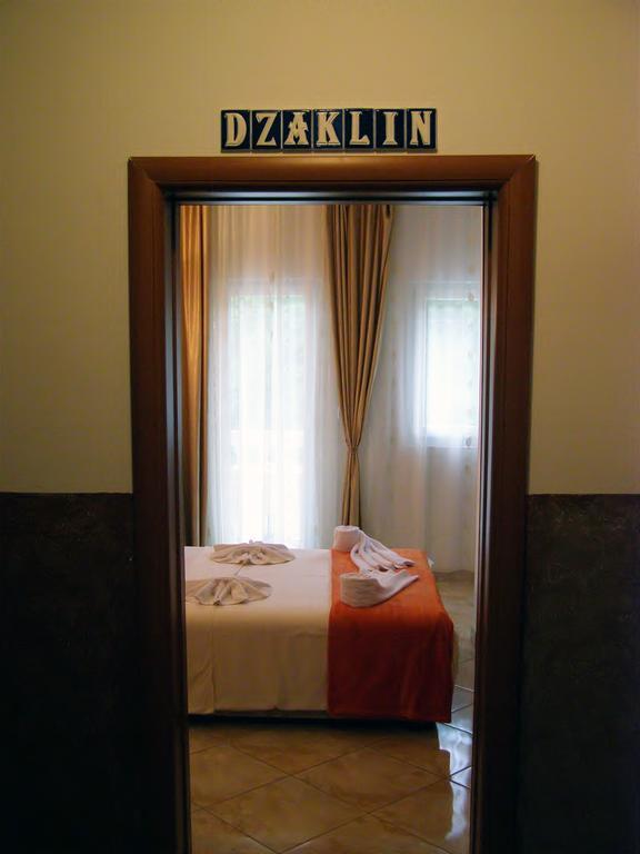 Hotel Wellness & Spa Angelo Gabriel Petrovac Zewnętrze zdjęcie