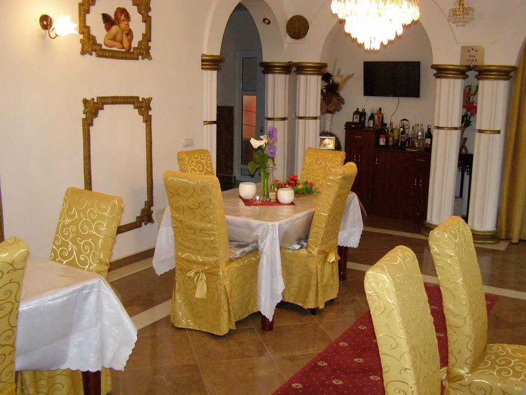 Hotel Wellness & Spa Angelo Gabriel Petrovac Zewnętrze zdjęcie