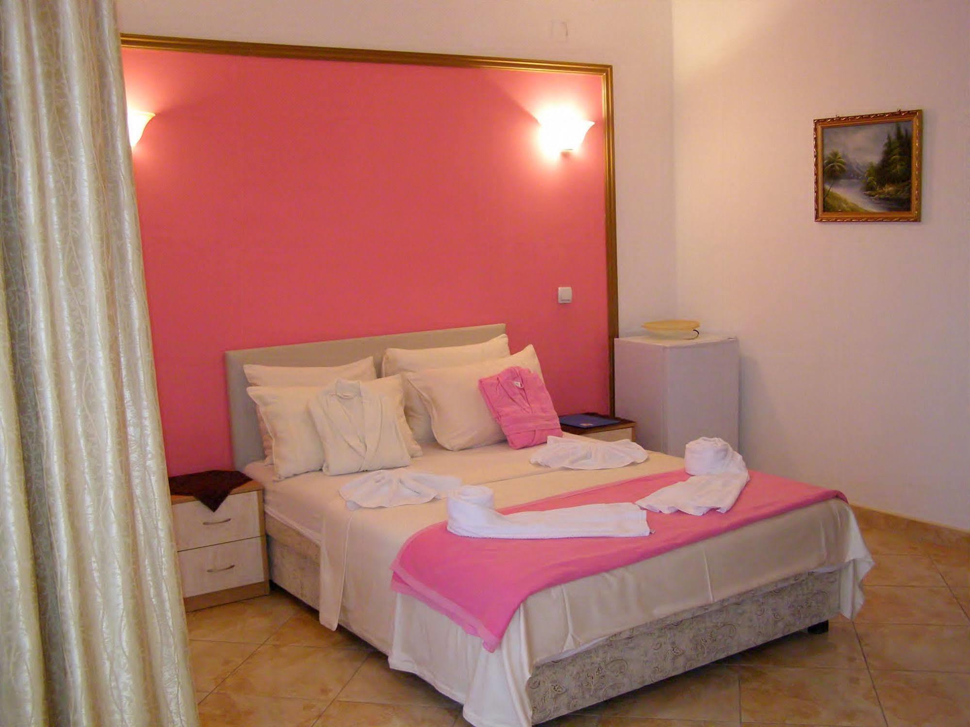 Hotel Wellness & Spa Angelo Gabriel Petrovac Zewnętrze zdjęcie